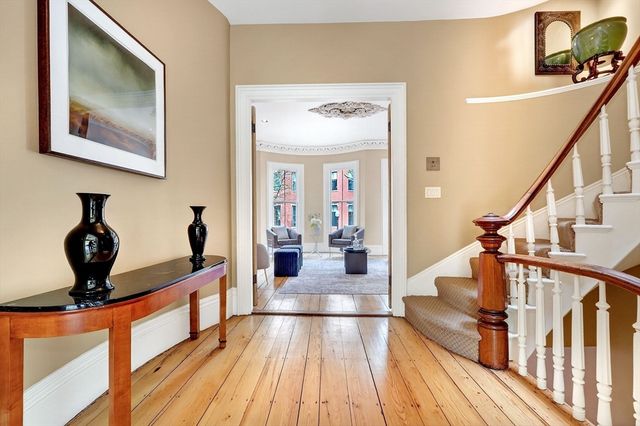 70 Montgomery St, Boston, MA 02116