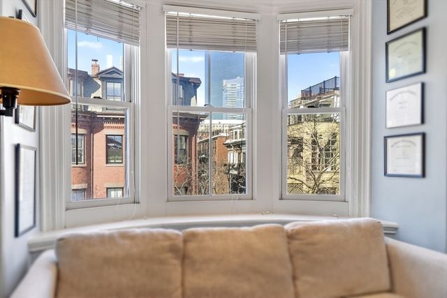 70 Montgomery St, Boston, MA 02116