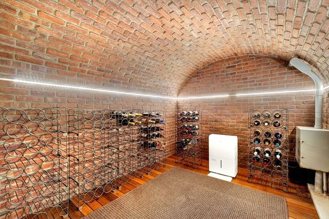 70 Montgomery St, Boston, MA 02116