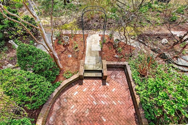 70 Montgomery St, Boston, MA 02116