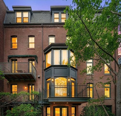 70 Montgomery St, Boston, MA 02116