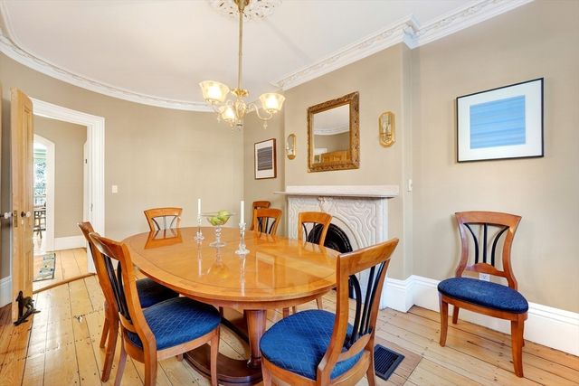 70 Montgomery St, Boston, MA 02116