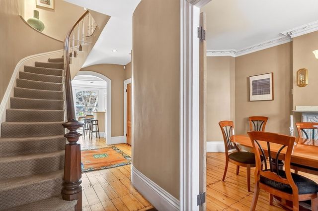 70 Montgomery St, Boston, MA 02116