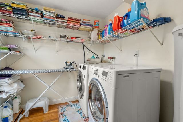 215 Saint Mary St 3, Needham, MA 02494