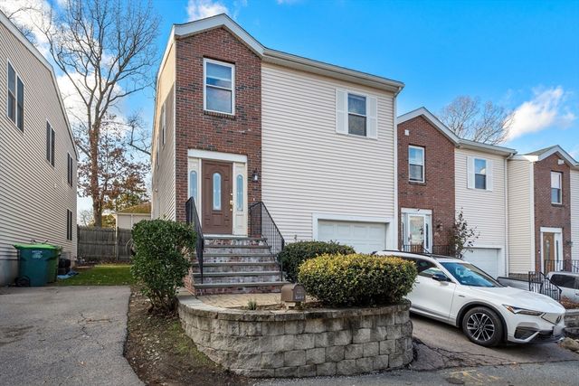 215 Saint Mary St 3, Needham, MA 02494