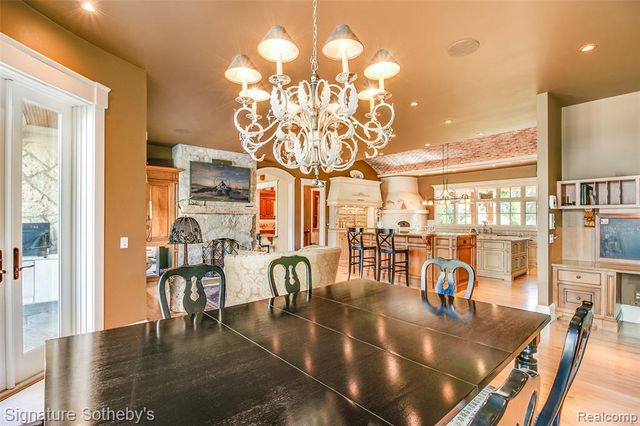 5350 Brewster Road, Rochester, MI 48306