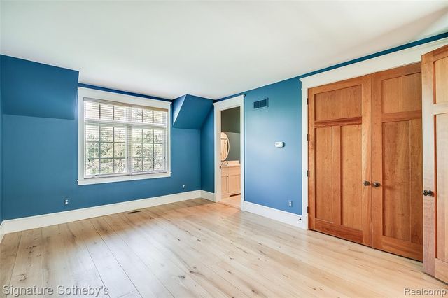 5350 Brewster Road, Rochester, MI 48306