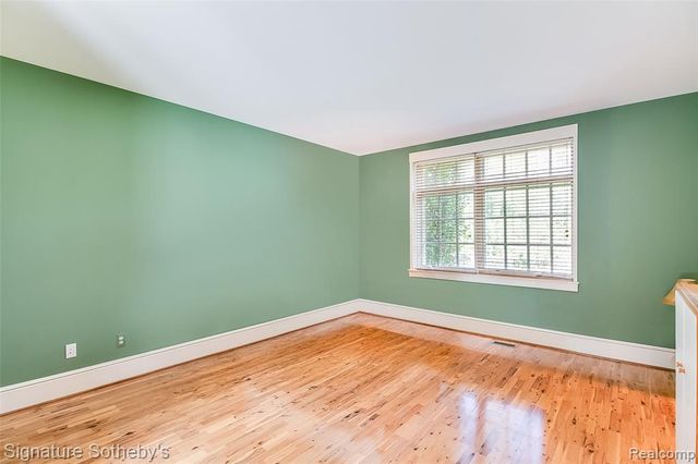 5350 Brewster Road, Rochester, MI 48306