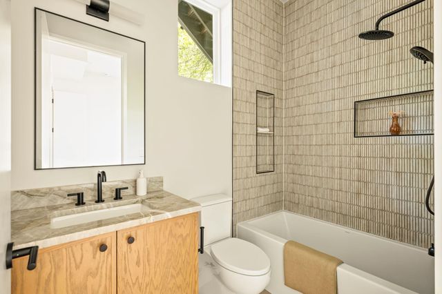 1609 Canterbury ST 2A, Austin, TX 78702