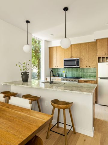 1609 Canterbury ST 2A, Austin, TX 78702