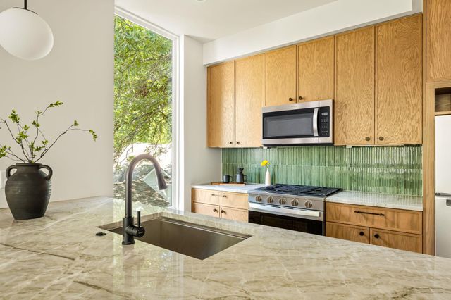 1609 Canterbury ST 2A, Austin, TX 78702