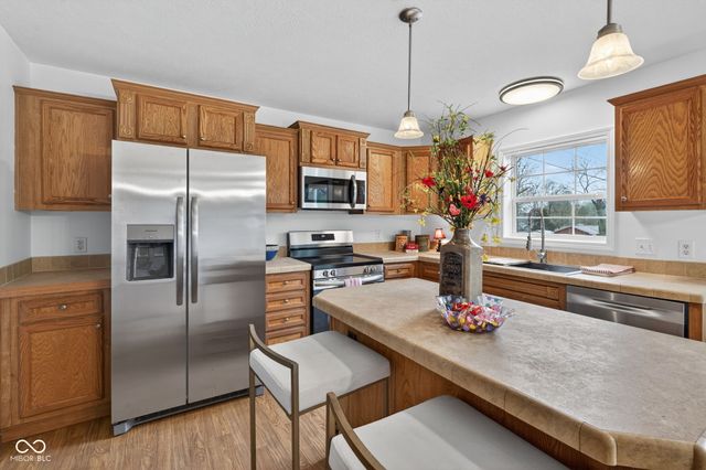 2355 W State Road, Staunton, IN 47881