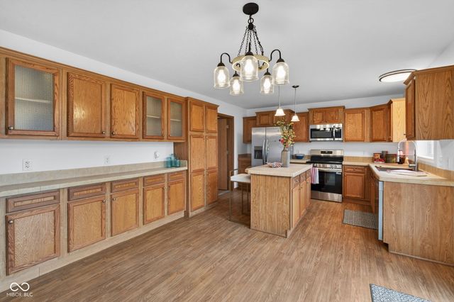 2355 W State Road, Staunton, IN 47881