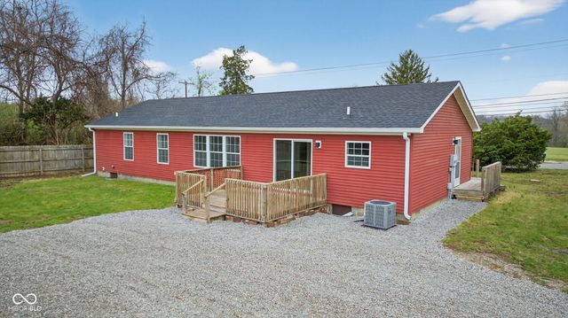 2355 W State Road, Staunton, IN 47881