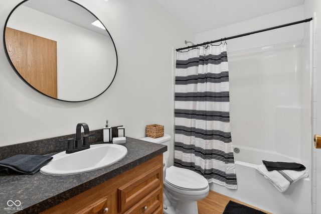 2355 W State Road, Staunton, IN 47881