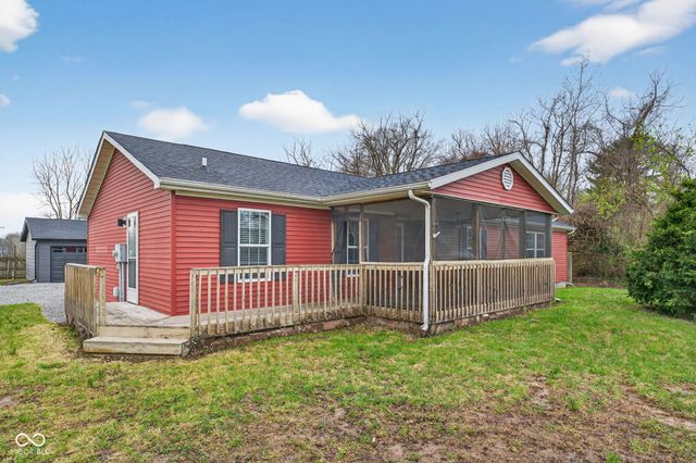 2355 W State Road, Staunton, IN 47881