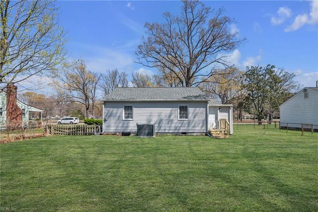 609 Highland CT, Newport News, VA 23605