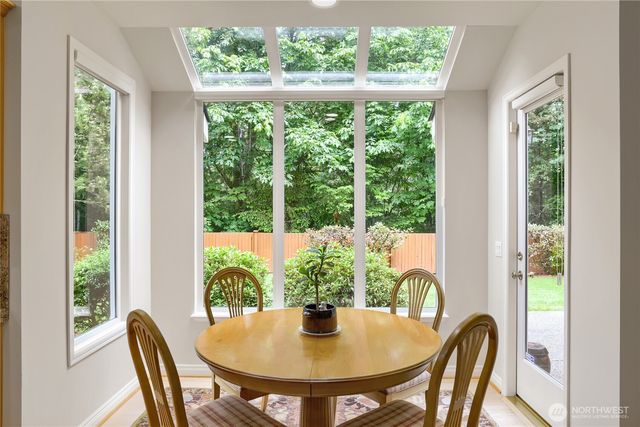 916 275th Place SE, Sammamish, WA 98075