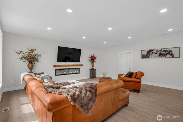 6503 174th Place SE, Snohomish, WA 98296