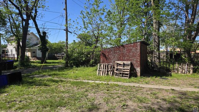 1117 SW Horne ST, Topeka, KS 66604