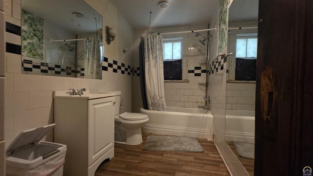 1117 SW Horne ST, Topeka, KS 66604