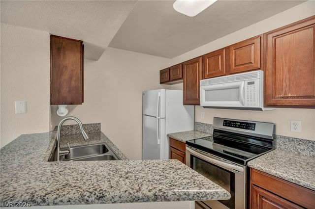5118 South Jones Boulevard 206, Las Vegas, NV 89118