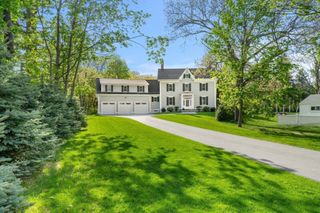 275 S Main St, Andover, MA 01810
