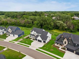 16865 46th Avenue N, Plymouth, MN 55446