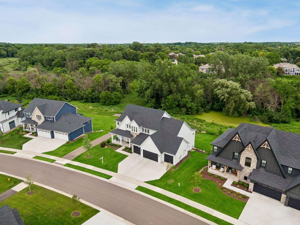 16865 46th Avenue N, Plymouth, MN 55446