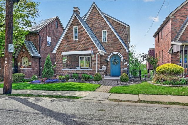 830 Florida Ave, Mt Lebanon, PA 15228