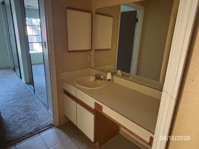 823 Country Club Drive SE APT 1E, Rio Rancho, NM 87124