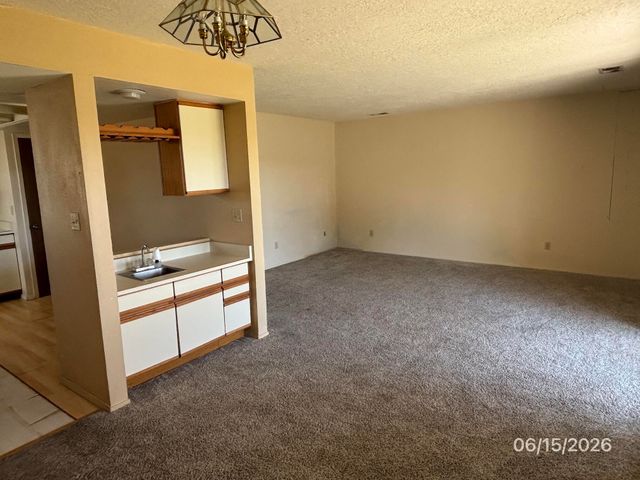 823 Country Club Drive SE APT 1E, Rio Rancho, NM 87124