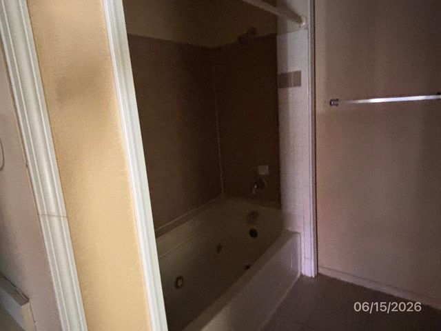 823 Country Club Drive SE APT 1E, Rio Rancho, NM 87124