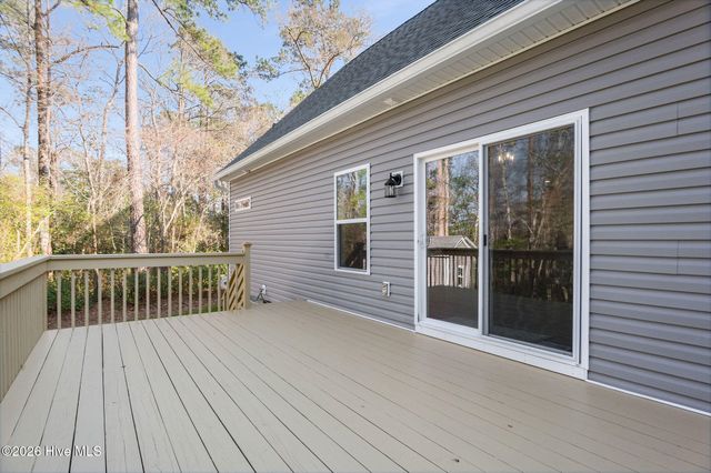 113 Kings Harbor Drive, Holly Ridge, NC 28445