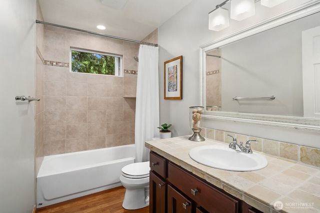 18144 NE 146th Way, Woodinville, WA 98072