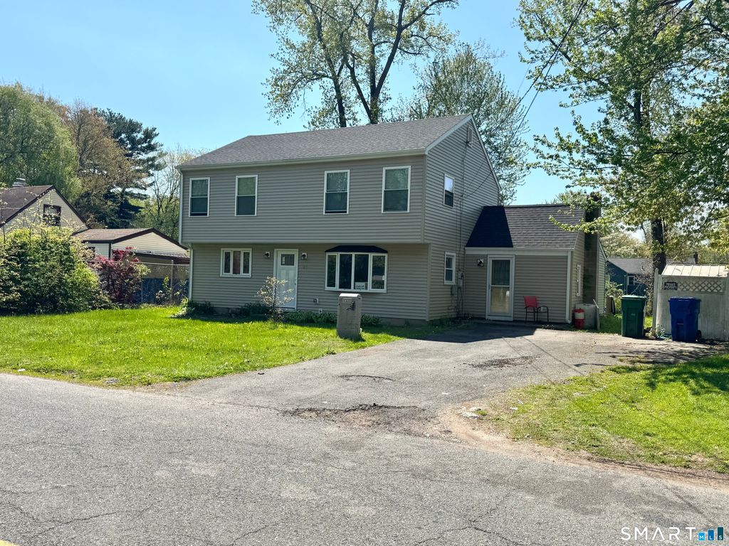 97 Boothbay Street, Bloomfield, CT 06002