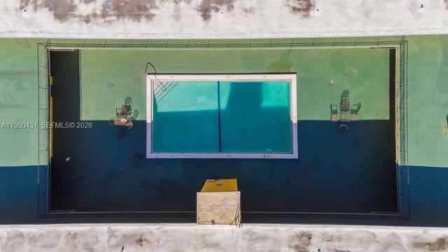 1975 NE 135th St 3F, North Miami, FL 33181