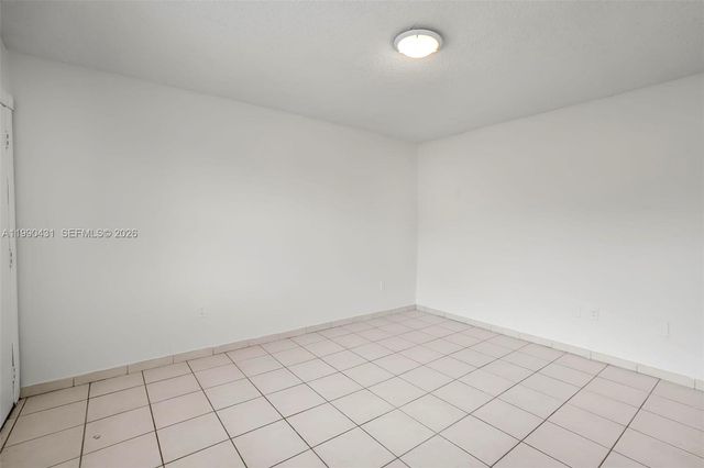 1975 NE 135th St 3F, North Miami, FL 33181