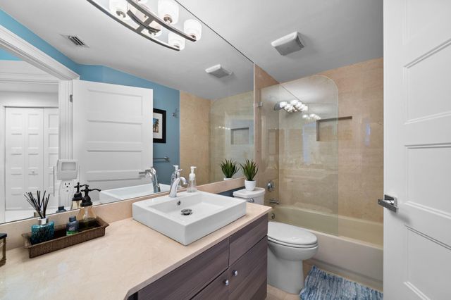 6051 N Ocean Dr 305, Hollywood, FL 33019