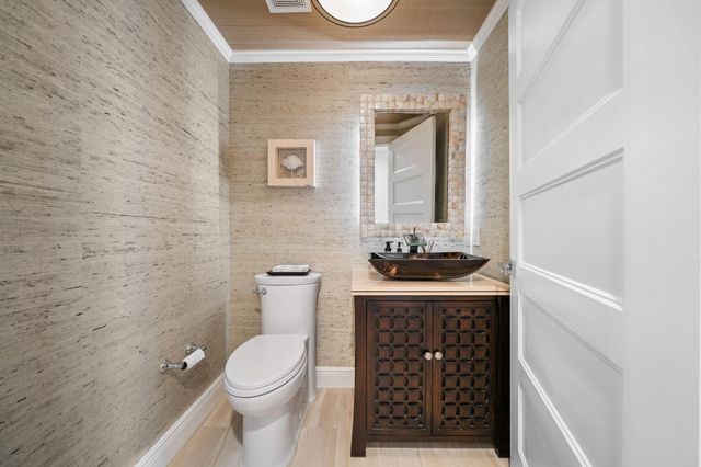 6051 N Ocean Dr 305, Hollywood, FL 33019