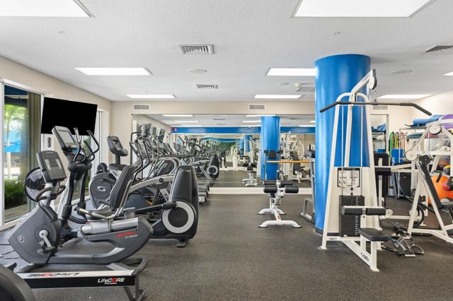 6051 N Ocean Dr 305, Hollywood, FL 33019