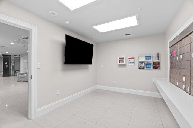 6051 N Ocean Dr 305, Hollywood, FL 33019