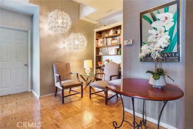 4220 Toland Way, Los Angeles, CA 90065