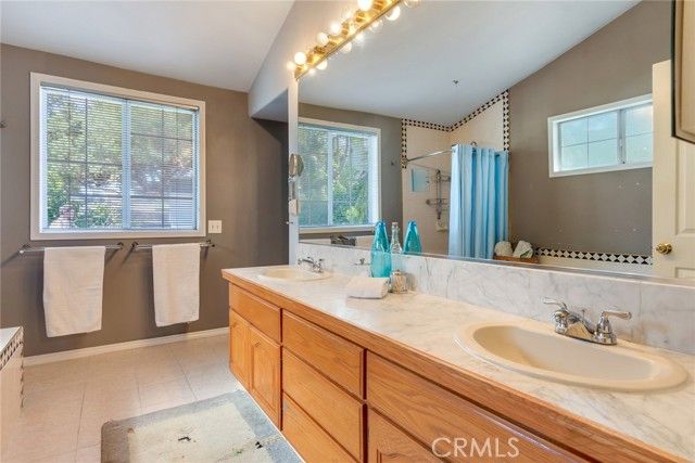 4220 Toland Way, Los Angeles, CA 90065