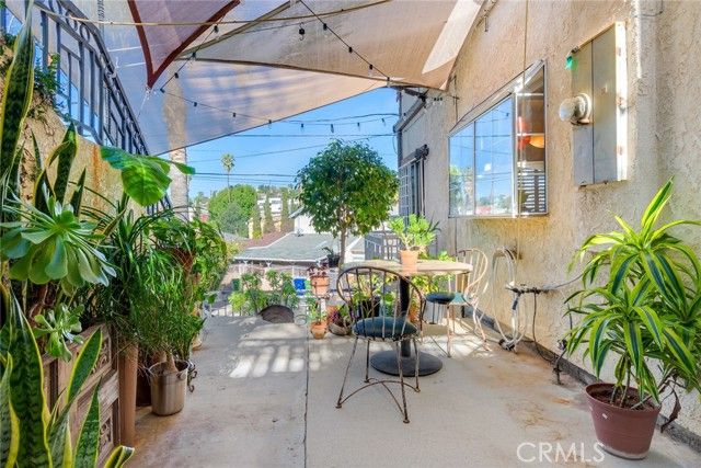 4220 Toland Way, Los Angeles, CA 90065