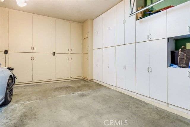 4220 Toland Way, Los Angeles, CA 90065