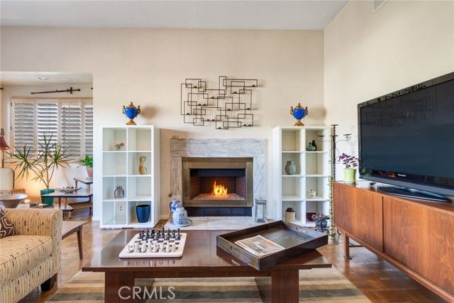 4220 Toland Way, Los Angeles, CA 90065