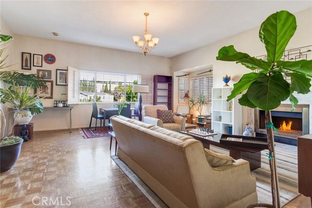 4220 Toland Way, Los Angeles, CA 90065