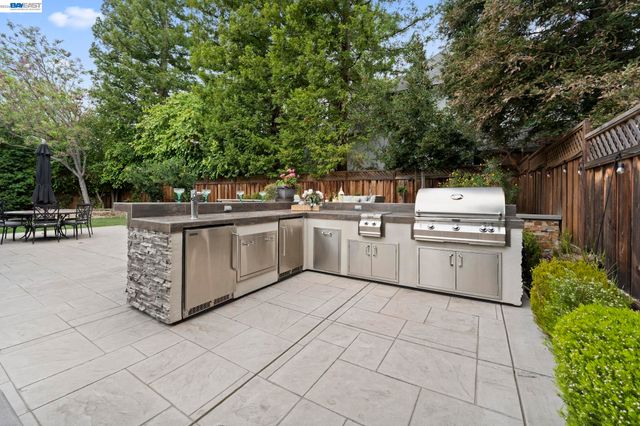 2726 Chateau Way, Livermore, CA 94550