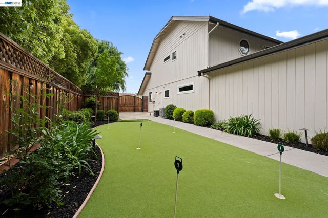 2726 Chateau Way, Livermore, CA 94550